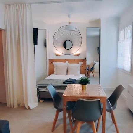 Le Studio Des Tours - Parking Apartamento Arles Exterior foto