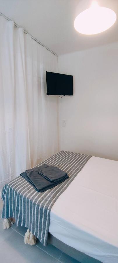 Le Studio Des Tours - Parking Apartamento Arles Exterior foto